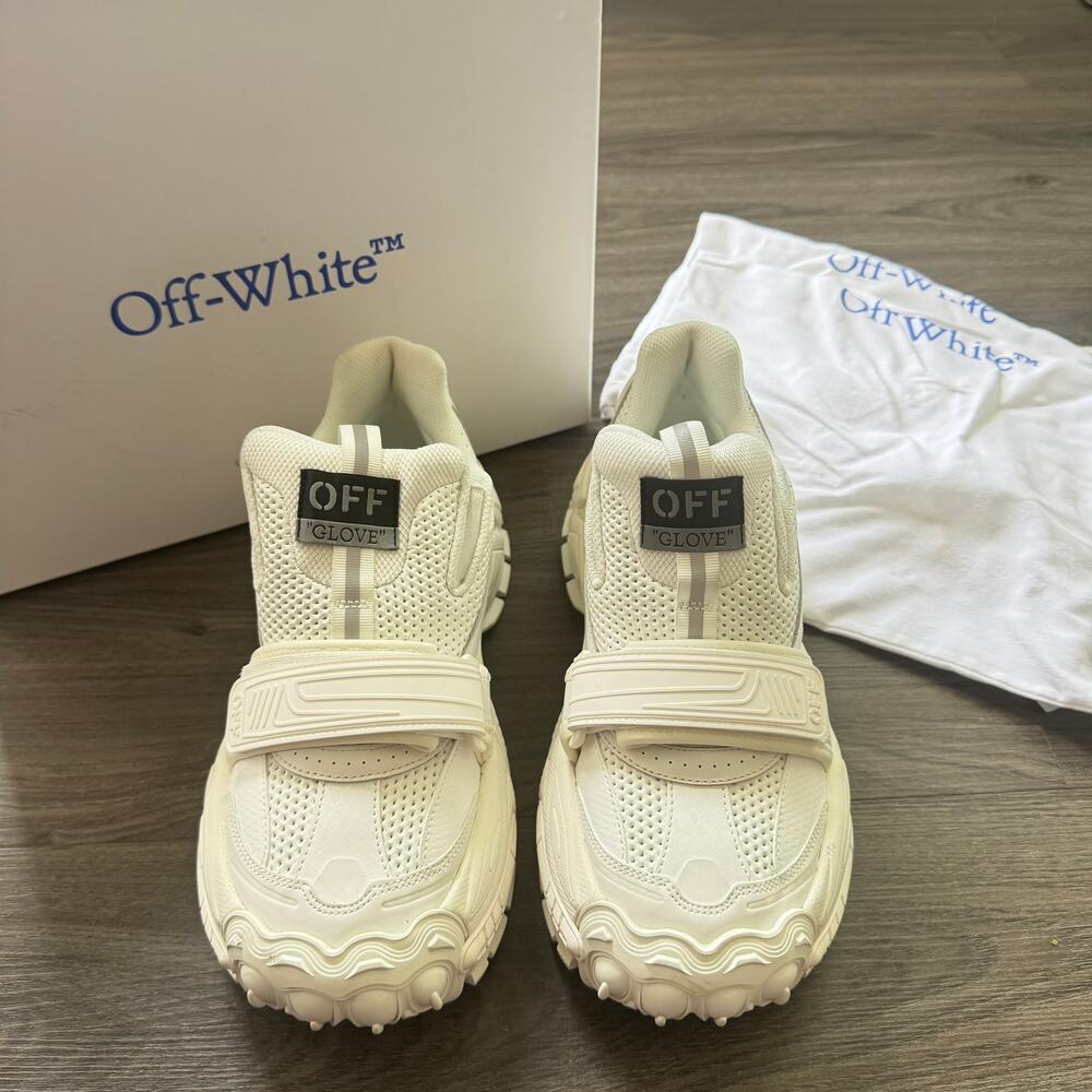 Off-White Glove Round Toe Sneakers Size 40/10 Chunky Authentic Designer